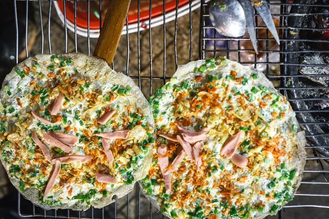 12 Tasting Street Food & Sightseeing By Scooter with Student - What the guides add to the experience