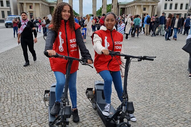 2 Hours E-Scooter Tour - A tour built around orientation, not deep sightseeing
