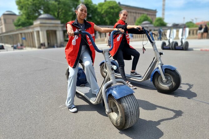2 Hours Guided Hamburg E-Scooter Tour - Learning the scooter before Hamburg gets busy