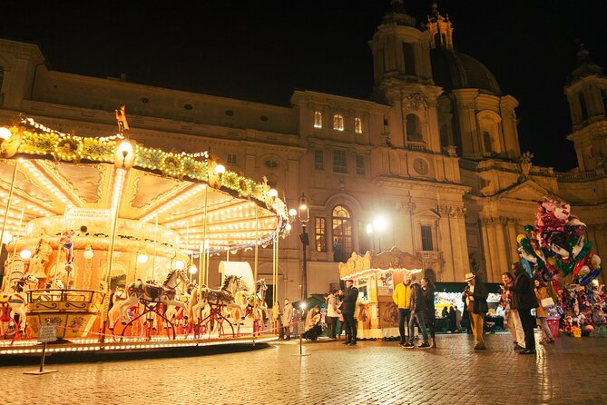 2h Xmas Lights Panoramic Vespa Sidecar Tour - St. Peter’s Square in the evening
