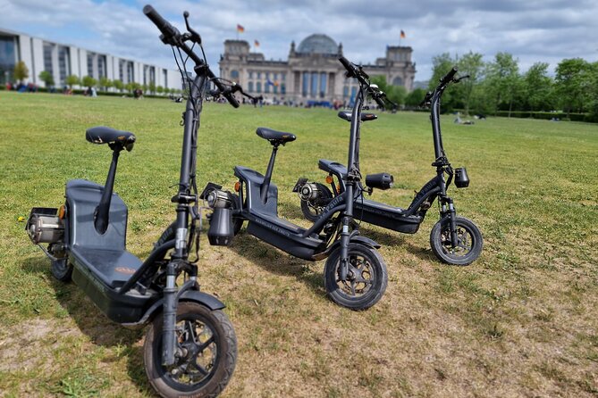3-H E-scooter Sightseeing Tours in Berlin - Starting near Claire-Waldoff-Straße 6