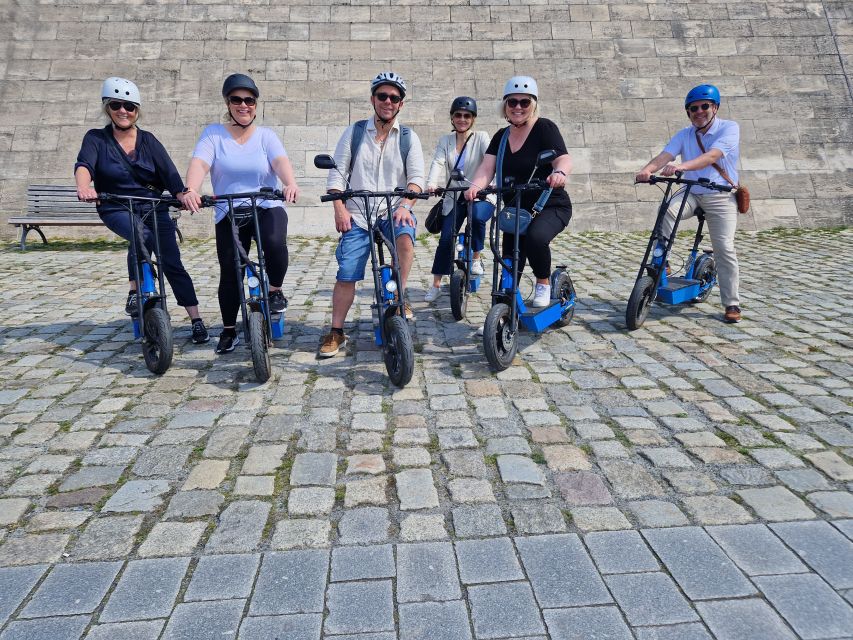 3-H Munich: Top Sights E-Scooter Tour with Local Guide - Hofgarten, Ludwigstrasse, and Siegestor