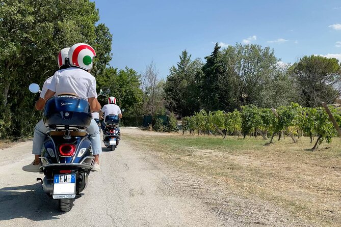 3 Hour Vespa Tour - The Charming Castles of Arcevia - Palazzo: a quiet castle in the woods of Mount Caudino