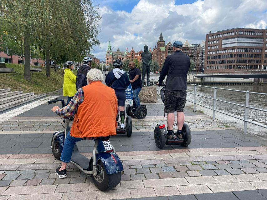 3 Hours Hamburg E-Scooter Tour - Landungsbrücken and the harbor edge