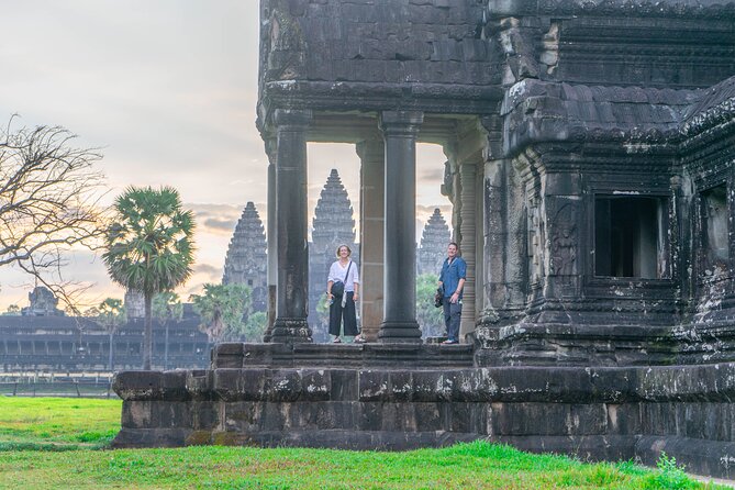 Angkor Adventure Vespa Tour / Tuk Tuk or Car - Angkor Thom, Bayon, and the old royal center