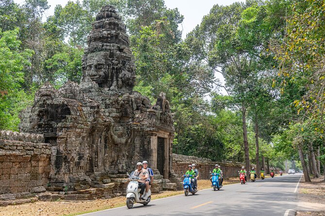 Angkor Adventure Vespa Tour / Tuk Tuk or Car - The ride back through villages and rice paddies