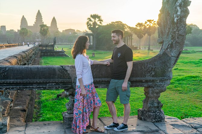 Angkor Sunrise Vespa Tour / Tuk Tuk or Car - Angkor Thom and Bayon: three hours of stone faces