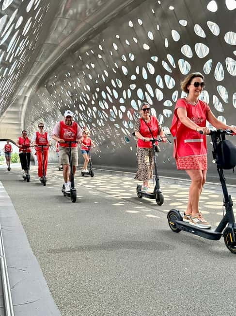 Antwerp: The Big Five City Highlights E-kickscooter Tour - Key points at a glance