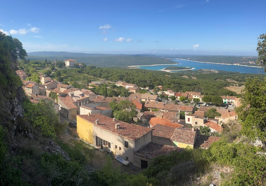 Apero Sunset over the lake: Guided electric scooter rides - Riding toward Aiguines and its hilltop views