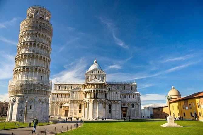 Around Florence Hills: App‑Guided e‑Vespa Tour + Wine&Food - Wine, cold cuts, and cheese in Oltrarno