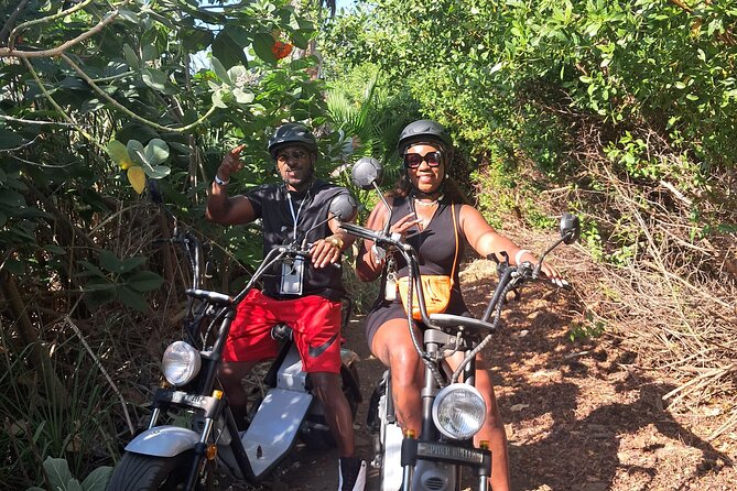 Aruba Electric Scooter Rental (1 or 2-seater) - The freedom is excellent, with a safety tradeoff