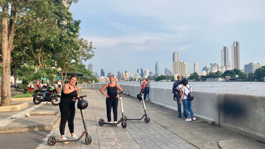 Bangkok: City Highlights Electric Scooter Tour - What the hidden paths are really worth