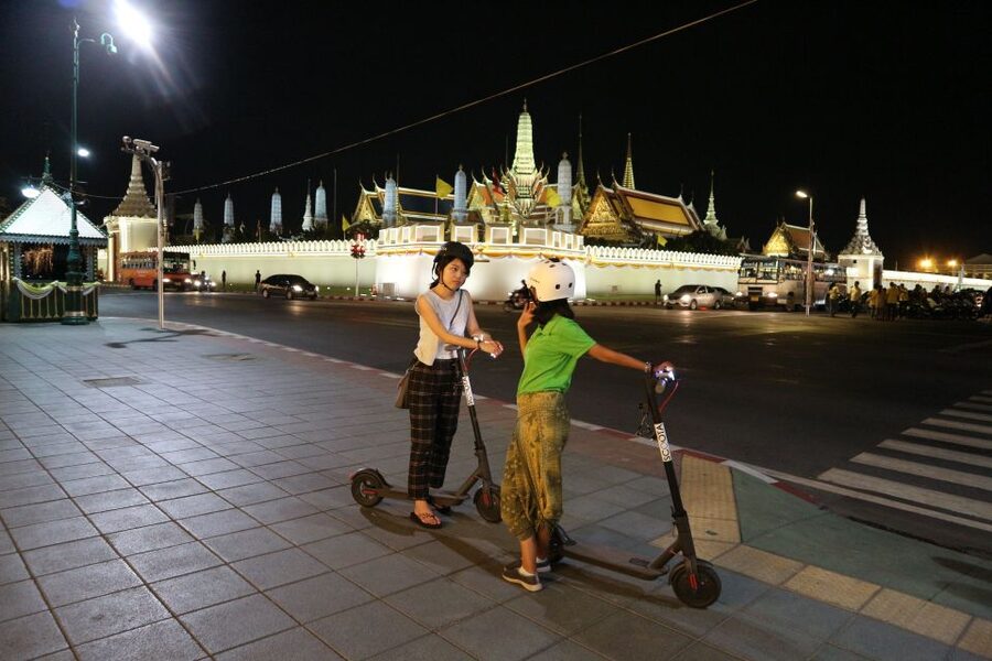 Bangkok: E-Scooter Night Tour with Local Street Food - Why a Bangkok night ride works so well
