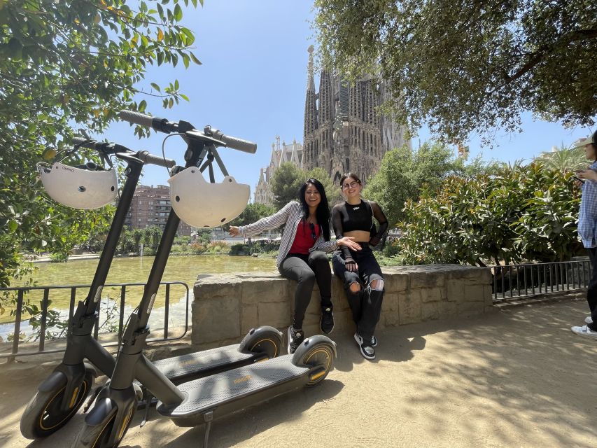 Barcelona: 3-Hour Sagrada Familia eScooter Tour - What three hours really gives you