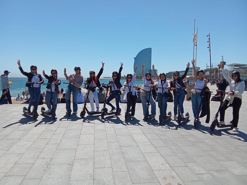Barcelona: e-scooter and Bike tour - Starting at La Mercè in the old harbor district