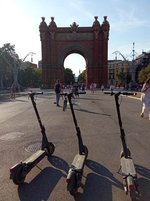 Barcelona: e-scooter and Bike tour - El Cap de Barcelona and the Columbus Monument