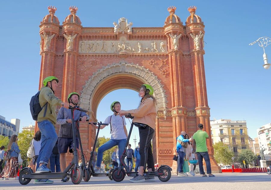Barcelona: Gaudi Highlights Guided Tour by Electric Scooter - Group size, guides, and the feel of the outing