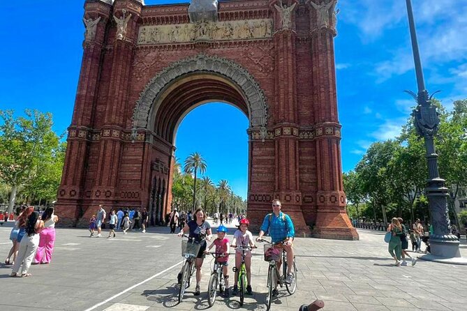Barcelona Panoramic Escooter or E-Bike Tour - The guide matters more than the vehicle
