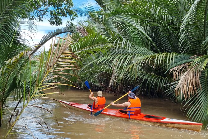 Ben Tre Mekong Zig Zag: Scooter, Sailboat, and Food (Full day) - A three-hour Mekong lunch and hammock break