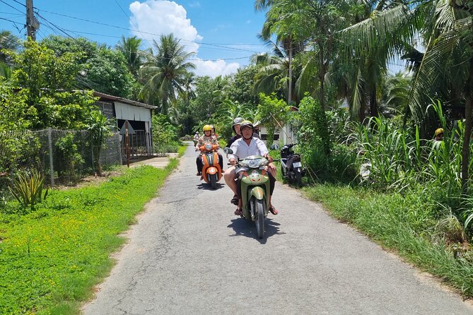 Ben Tre Mekong Zig Zag: Scooter, Sailboat, and Food (Full day) - A quiet sailboat ride on a narrow Mekong branch