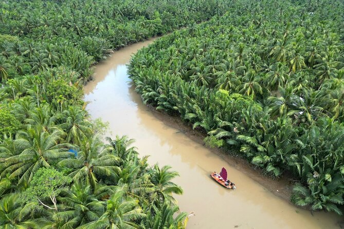 Ben Tre Mekong Zig Zag: Scooter, Sailboat, and Food (Full day) - The first ride through Ben Tre’s coconut country