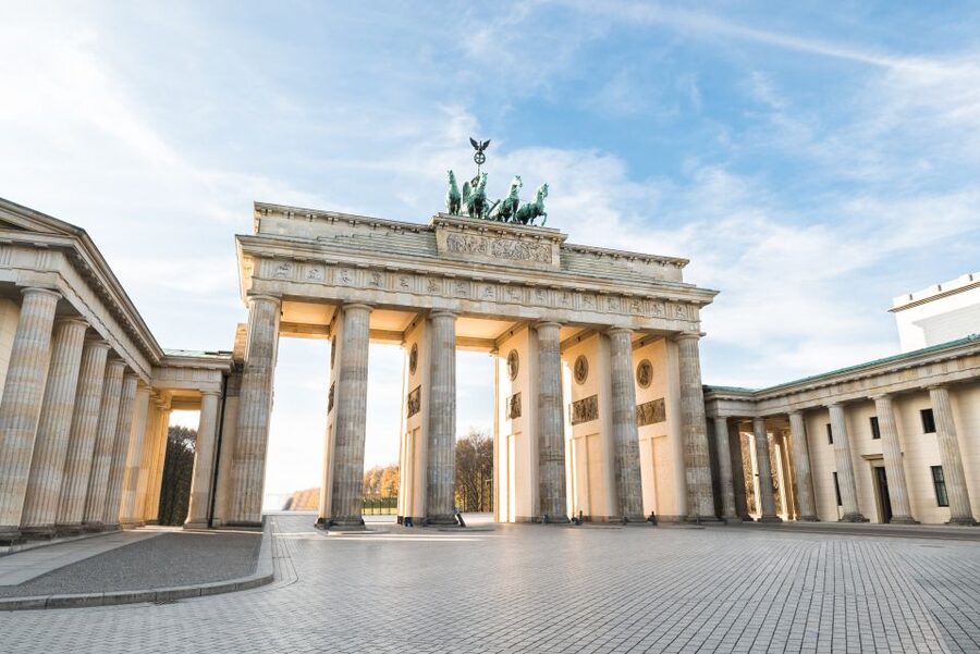 Berlin: 3-H Top Sights Guided E-Scooter Tour - What the guide adds to the experience