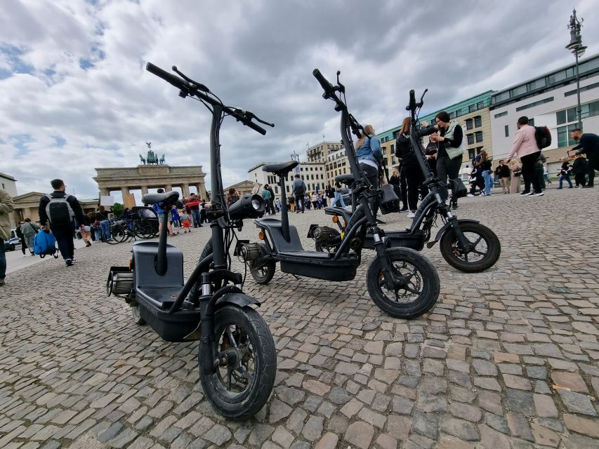 Berlin: 3-H VIP Private E-Scooter Highlights Tour - Tiergarten and the golden Victory Column