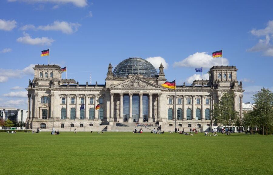Berlin: 3-H VIP Private E-Scooter Highlights Tour - What $112 per person buys you
