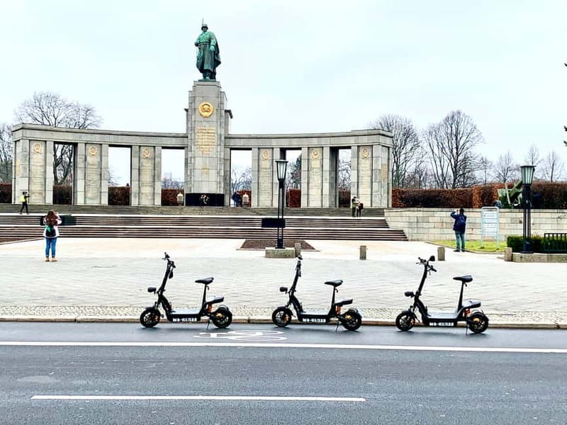 Berlin: Thrilling E-Scooter Adventure Tour - What the landmark stops add