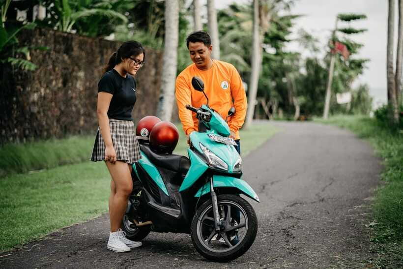 Canggu: Scooter Lesson with Professional Instructor - How the small group changes the experience