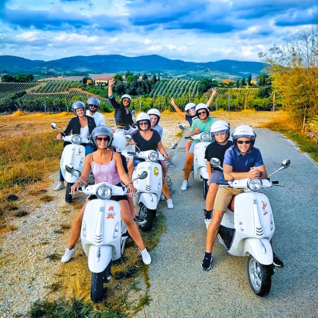 Chianti Tour by Vespa from Florence - Getting ready at Via Ghibellina