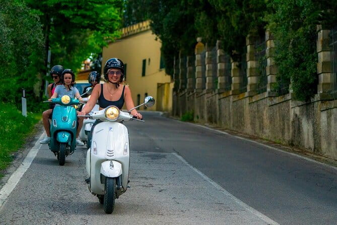 Chianti Vespa Tour with Lunch from Florence & E-car Option - Meeting in Florence and heading for the hills