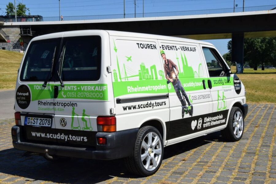 Cologne: Guided E-Scooter Tour - What the small group and scooter mean for you