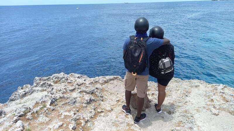 Curacao: Electric Scooter South-East Tour Adventure - Tug Boat Beach and the wreck below the water