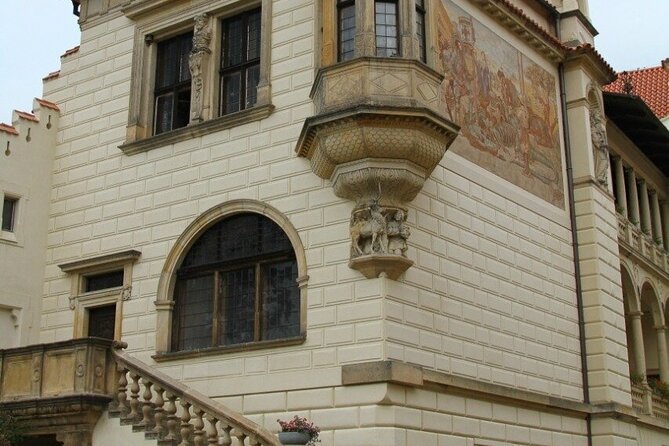 Czech Castles Scooter Tour for 1 day. The East Way. (audio guide) - Český Šternberk: a medieval castle with a clear origin story