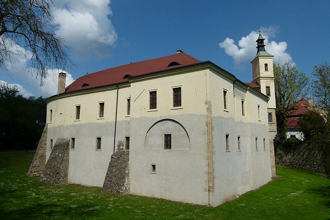 Czech Castles Scooter Tour for 1 day. The North Way. (audio guide) - Why this scooter route works for castle lovers
