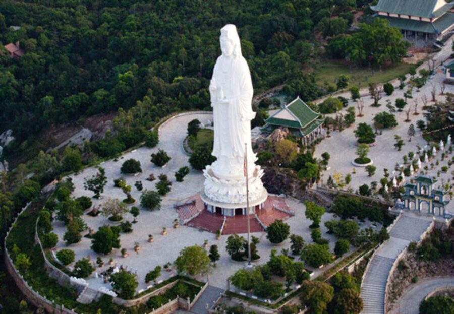 Da Nang: Private City Tour by Scooter with Ao dai Lady Rider - Da Nang Cathedral and the gray rooster