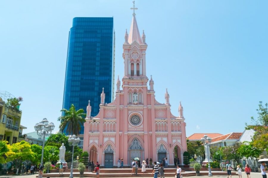 Da Nang: Private City Tour by Scooter with Ao dai Lady Rider - Finishing with Mi Quang