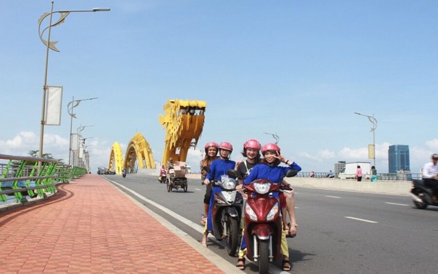 Da Nang: Private City Tour by Scooter with Ao dai Lady Rider - Starting at Son Tra and the 67-meter Lady Buddha