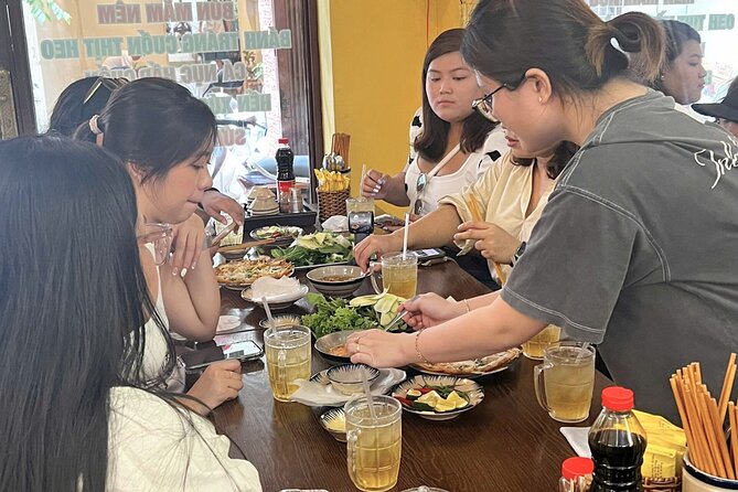 Da Nang Scooter Food Tour & Hidden Gems w/ Locals - Sweet relief with avocado ice cream