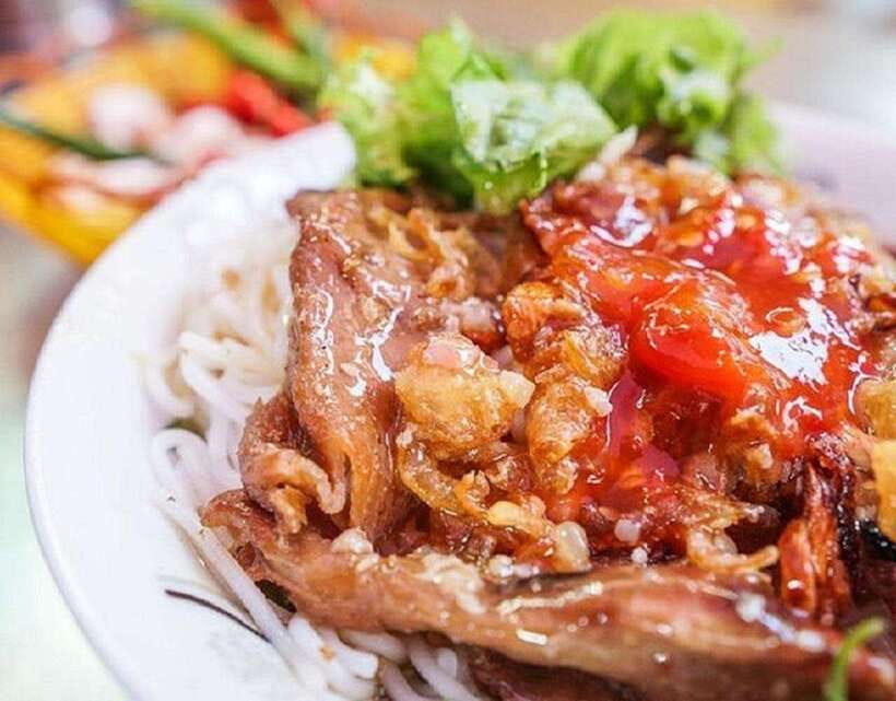 DaNang Night City Scooter Tour-Lady Aodai Rider & Han Cruise - Mi Quang: the meal included in the price