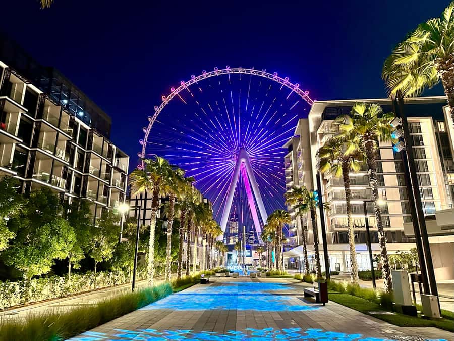 Dubai: E-Scooter Guided Tour of Marina, JBR & Bluewaters - Starting at Dorrabay and getting comfortable