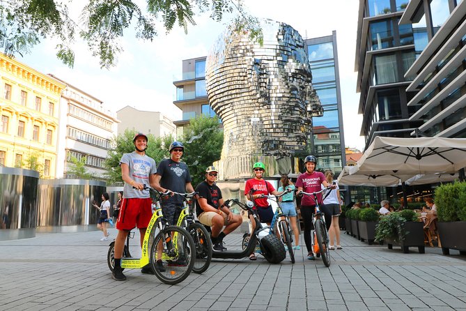 E-Bike, E-Scooter Viewpoint Fun Tour - Why an electric tour makes sense in Prague