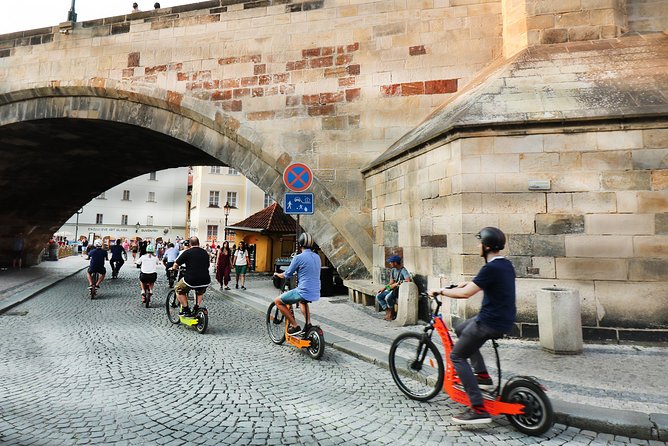 E-Bike, E-Scooter Viewpoint Fun Tour - Guide style and what you receive