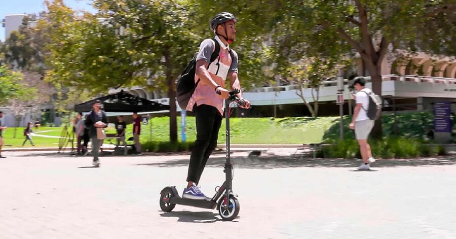 e-Scooter Step Kickstart Guided Tour: Sightseeing Maspalomas - Campo Internacional and Maspalomas plant life