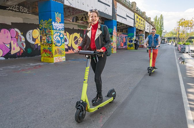 E-Scooter Tour through amazing Vienna! - The University of Vienna changes the mood