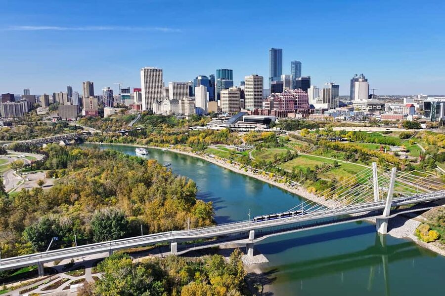 Edmonton: E-Scooter City Highlights Tour | 2-Hour - Why an e-scooter is a smart way to see Edmonton