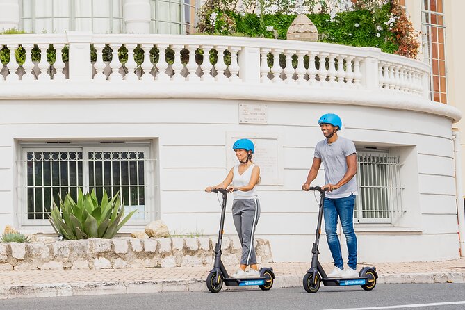 Electric scooter rental in Nice - What you receive with the scooter