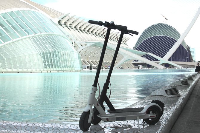 Electric Scooter Rental - Why the folding design is useful in La Ciotat