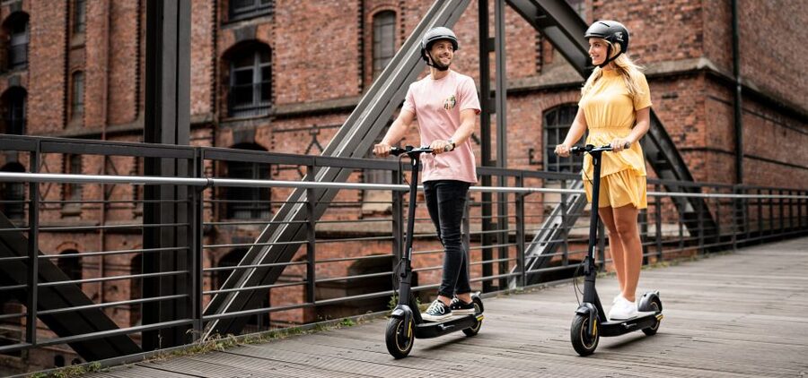 Electric Scooter Tour: Full Tour - 3-Hours of Magic! - Grzybowski Square and Próżna Street